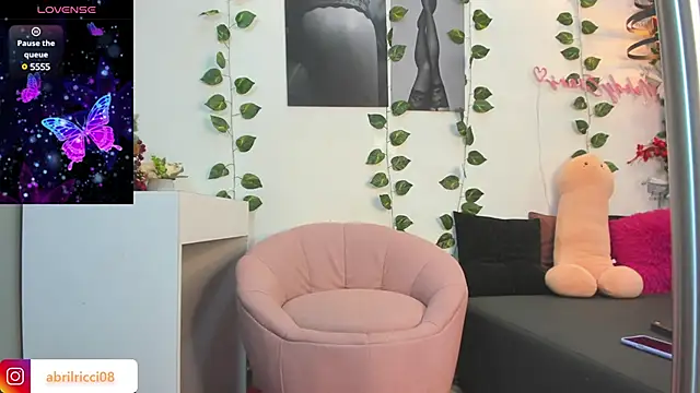 Snapshot of abril_ricci chatting on 01.18.25 abril ricci online show from 01.18.25