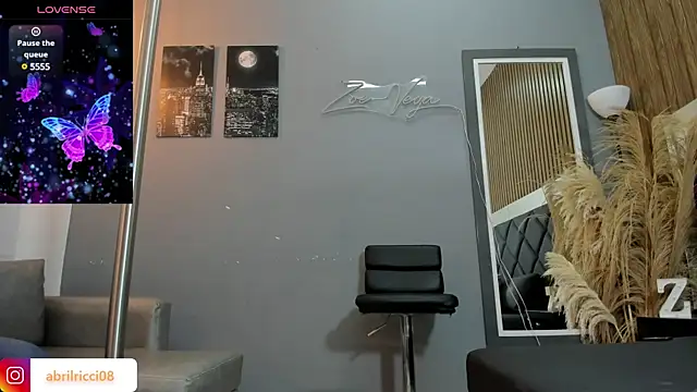 Snapshot of abril_ricci chatting on 01.19.25 abril ricci online show from 01.19.25