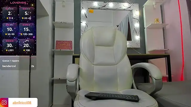 Snapshot of abril_ricci chatting on 02.06.25 abril ricci online show from 02.06.25