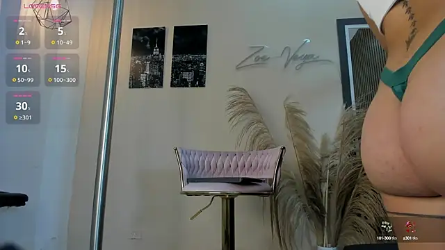 Snapshot of abril_ricci chatting on 02.20.25 abril ricci online show from 02.20.25