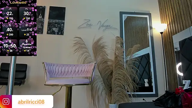 Snapshot of abril_ricci chatting on 02.21.25 abril ricci online show from 02.21.25