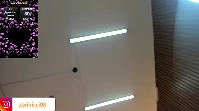 Snapshot of abril_ricci chatting on 02.22.25 abril ricci online show from 02.22.25