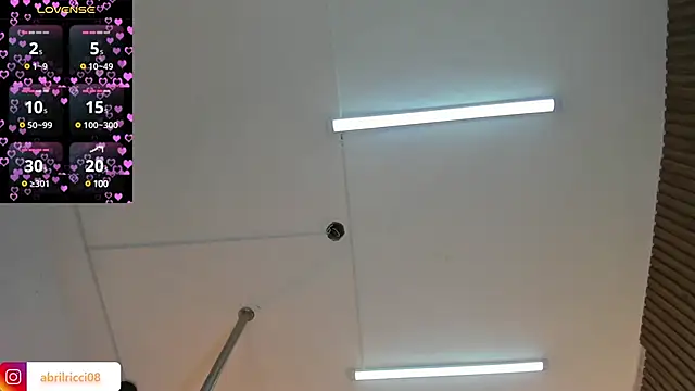 Snapshot of abril_ricci chatting on 03.21.25 abril ricci online show from 03.21.25