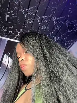 Snapshot of Thyana_LS chatting on 12.06.24 Thyana LS online show from 12.06.24