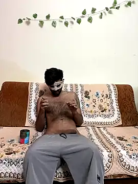 Snapshot of hazelperry chatting on 09.28.25 hazelperry online show from 09.28.25