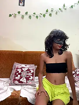 Snapshot of hazelperry chatting on 10.22.25 hazelperry online show from 10.22.25