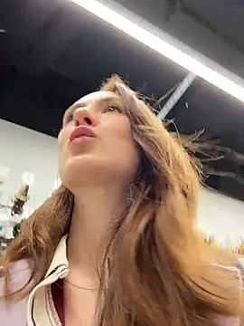 Snapshot of Dina_Tease chatting on 10.11.25 Dina Tease online show from 10.11.25