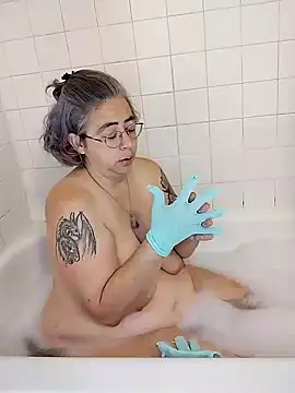 Snapshot of GraceHenderson chatting on 12.26.24 GraceHenderson online show from 12.26.24