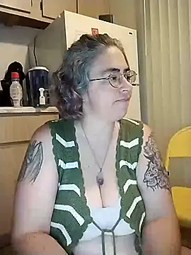 Snapshot of GraceHenderson chatting on 01.29.25 GraceHenderson online show from 01.29.25