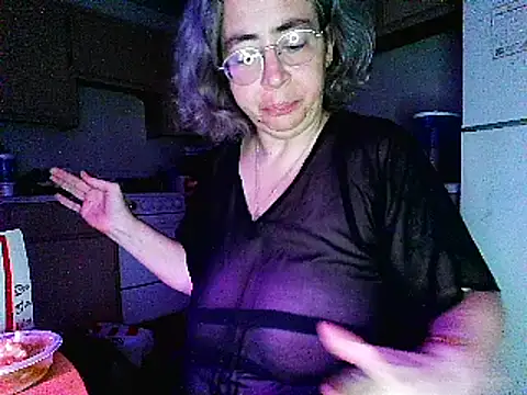 Snapshot of GraceHenderson chatting on 03.13.25 GraceHenderson online show from 03.13.25