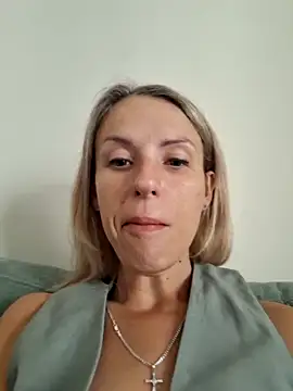 Snapshot of YourJuliena chatting on 02.23.25 YourJuliena online show from 02.23.25