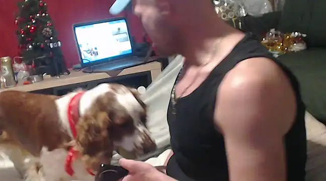 Snapshot of mikeythebestsucker chatting on 12.21.24 mikeythebestsucker online show from 12.21.24