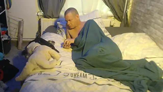 Snapshot of mikeythebestsucker chatting on 01.22.25 mikeythebestsucker online show from 01.22.25