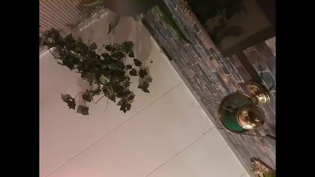 Snapshot of mikeythebestsucker chatting on 10.29.25 mikeythebestsucker online show from 10.29.25