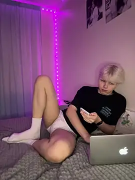 Snapshot of metratok chatting on 12.17.24 metratok online show from 12.17.24