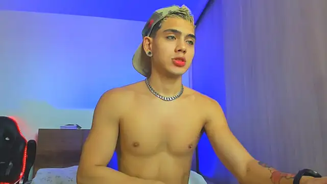 Snapshot of Stevenn_77 chatting on 12.07.24 Stevenn 77 online show from 12.07.24