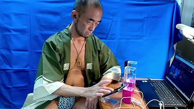 Snapshot of heita_omori chatting on 09.09.25 heita omori online show from 09.09.25