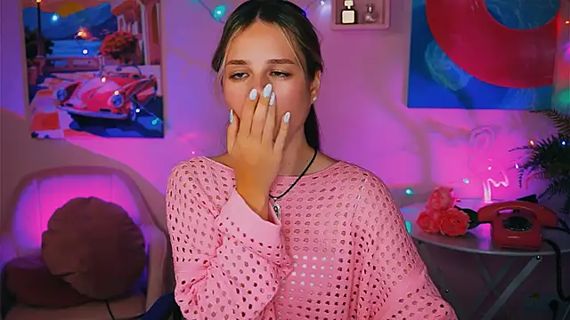 Snapshot of DeboraLarson chatting on 12.15.24 DeboraLarson online show from 12.15.24