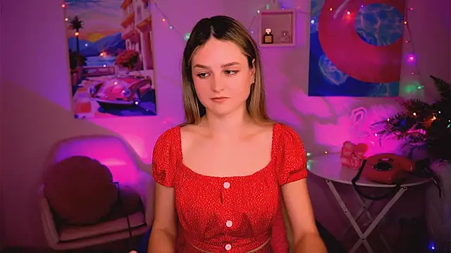 Snapshot of DeboraLarson chatting on 12.29.24 DeboraLarson online show from 12.29.24