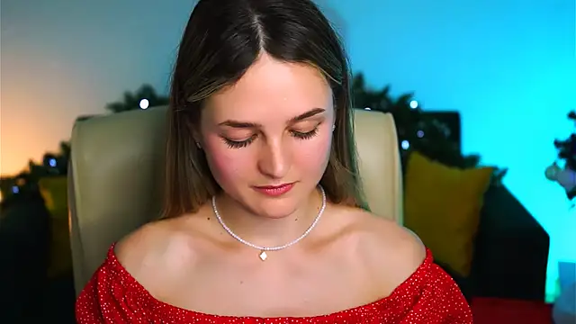 Snapshot of DeboraLarson chatting on 01.14.25 DeboraLarson online show from 01.14.25