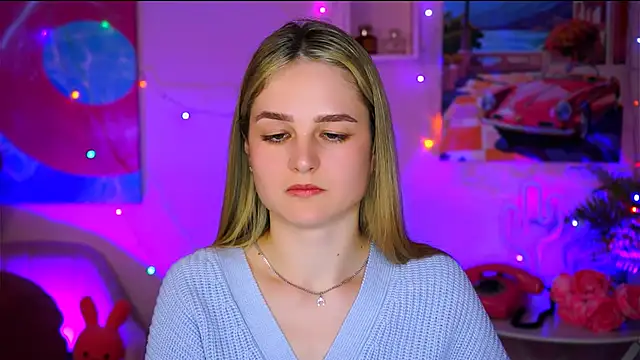 Snapshot of DeboraLarson chatting on 03.20.25 DeboraLarson online show from 03.20.25