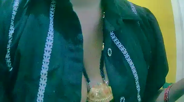 Snapshot of LOVE-SUSHILA chatting on 02.11.25 LOVE-SUSHILA online show from 02.11.25