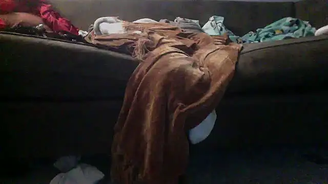 Snapshot of dirtything4u chatting on 09.12.25 dirtything4u online show from 09.12.25