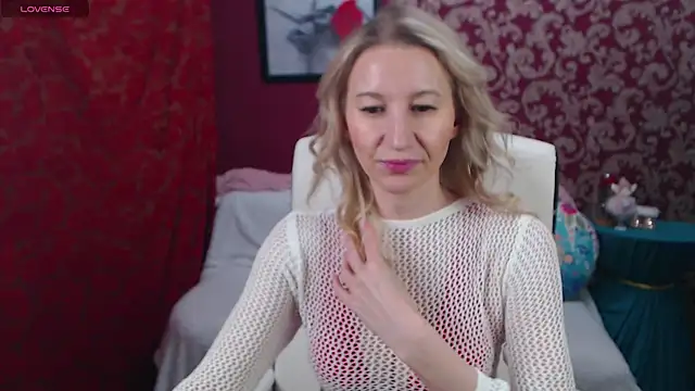 Snapshot of Sofia_Soul chatting on 03.16.25 Sofia Soul online show from 03.16.25