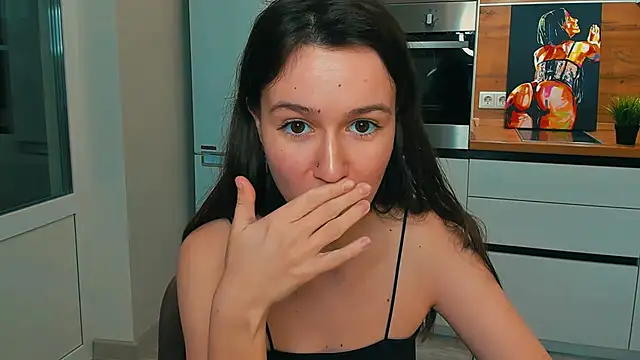 Snapshot of ameli_moon chatting on 12.15.24 ameli moon online show from 12.15.24