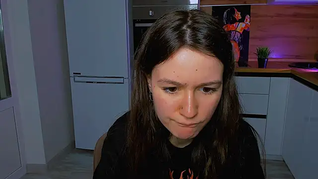 Snapshot of ameli_moon chatting on 02.18.25 ameli moon online show from 02.18.25