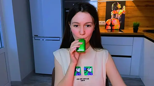 Snapshot of ameli_moon chatting on 03.20.25 ameli moon online show from 03.20.25