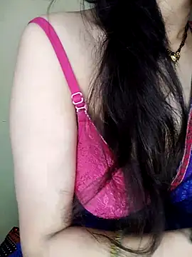 Snapshot of Fair-magic-woman chatting on 03.18.25 Fair-magic-woman online show from 03.18.25