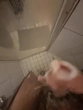 Snapshot of Lovelabite2 chatting on 11.10.25 Lovelabite2 online show from 11.10.25