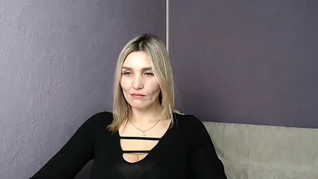 Snapshot of _sexy_lady chatting on 02.13.25 sexy lady online show from 02.13.25