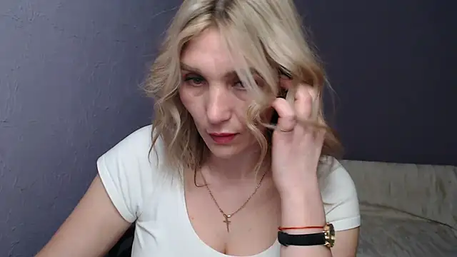 Snapshot of _sexy_lady chatting on 03.18.25 sexy lady online show from 03.18.25