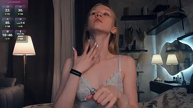 Snapshot of AnitaaClark chatting on 10.08.25 AnitaaClark online show from 10.08.25