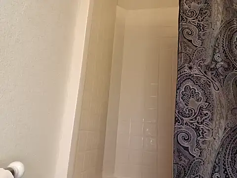 Snapshot of yasohw chatting on 01.05.25 yasohw online show from 01.05.25