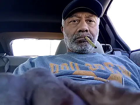 Snapshot of yasohw chatting on 01.31.25 yasohw online show from 01.31.25