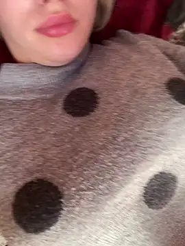 Snapshot of 69Laura696 chatting on 02.18.25 69Laura696 online show from 02.18.25