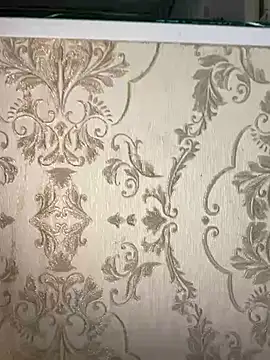 Snapshot of LushLuna chatting on 12.17.24 LushLuna online show from 12.17.24