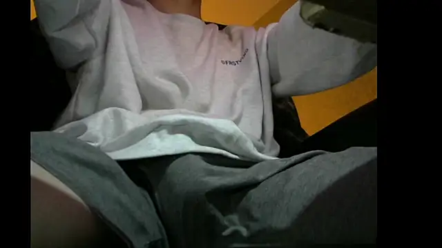 Snapshot of Ray175oo chatting on 02.03.25 Ray175oo online show from 02.03.25