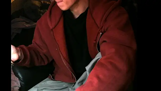 Snapshot of Ray175oo chatting on 02.08.25 Ray175oo online show from 02.08.25