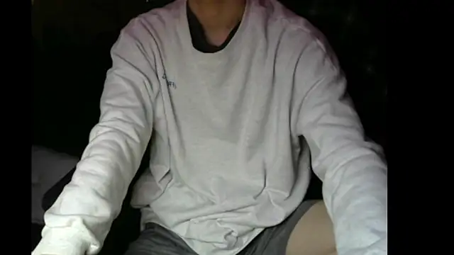 Snapshot of Ray175oo chatting on 02.15.25 Ray175oo online show from 02.15.25