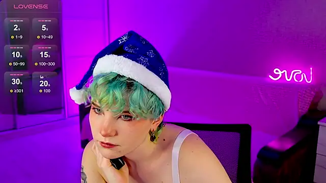 School Love online show from 12.30.24