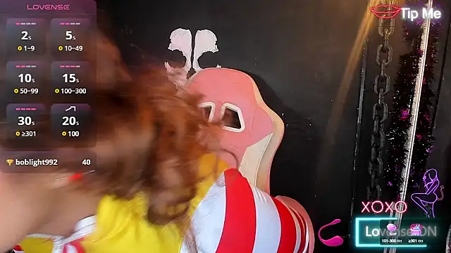 Snapshot of RoxaneEvans_ chatting on 03.06.25 RoxaneEvans  online show from 03.06.25