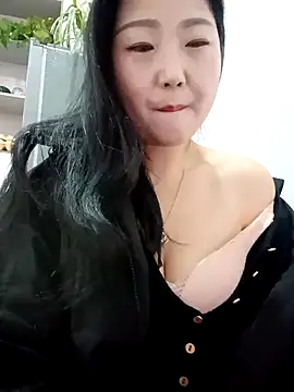 Snapshot of AHL756 chatting on 01.23.25 AHL756 online show from 01.23.25