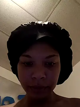 Snapshot of Joyous345 chatting on 11.05.25 Joyous345 online show from 11.05.25