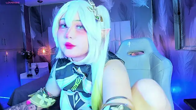 Snapshot of AHRI_LEE chatting on 01.01.25 AHRI LEE online show from 01.01.25