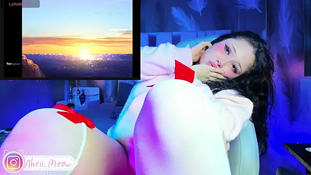 Snapshot of AHRI_LEE chatting on 01.03.25 AHRI LEE online show from 01.03.25