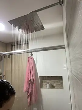 Snapshot of AHRI_LEE chatting on 02.11.25 AHRI LEE online show from 02.11.25